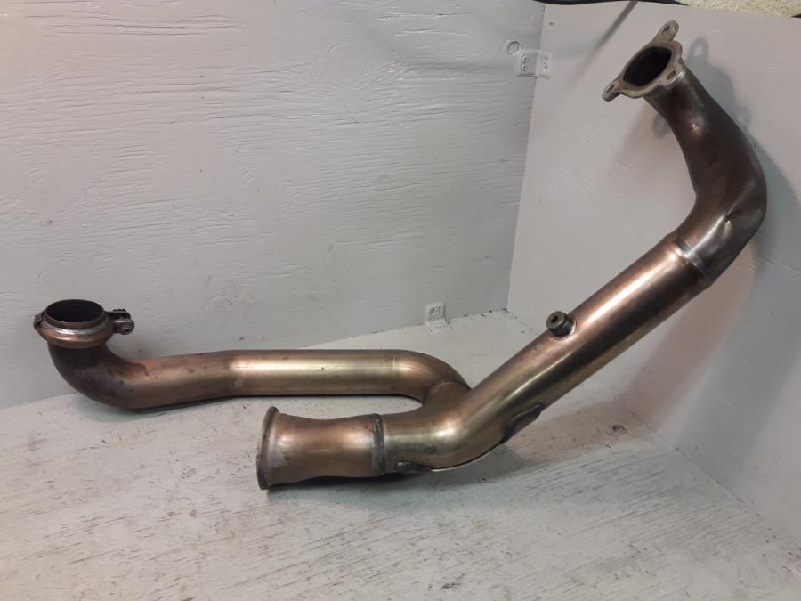 Framsidan på Grenrör från en KTM 1290 Super Duke -2016 motorcykel.