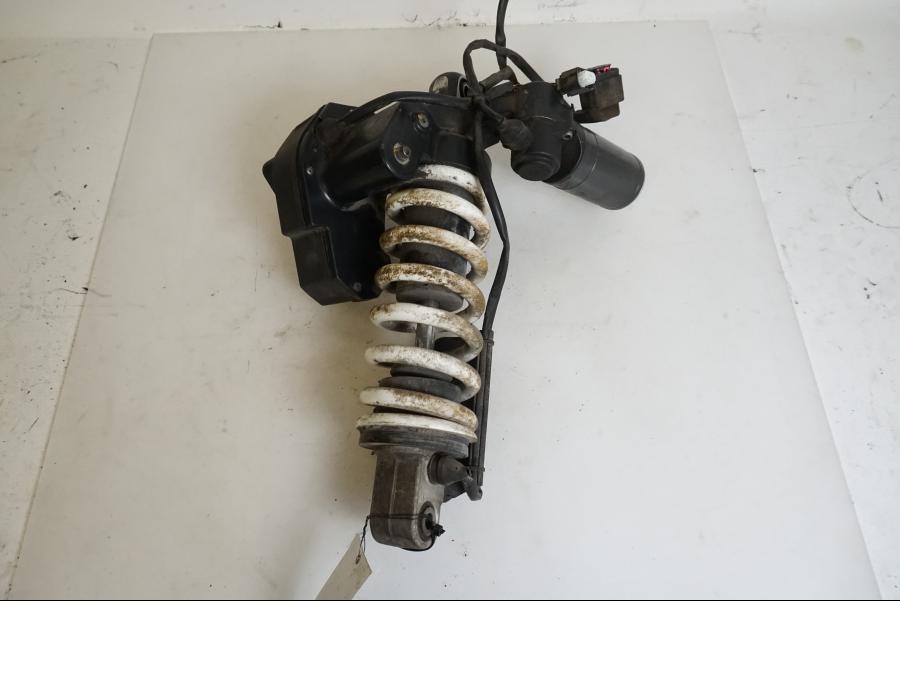 Baksidan på Stötdämpare ESA från en BMW K 1200 S -2007 motorcykel.
