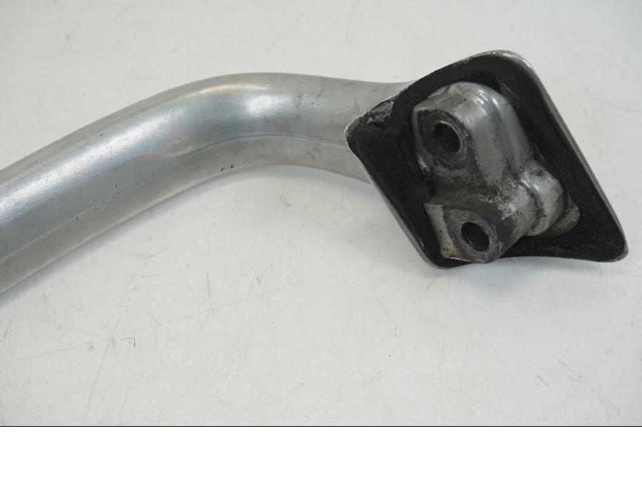 Extrabild3 på Passagerarhandtag från en Honda CB 750 -2002 motorcykel.