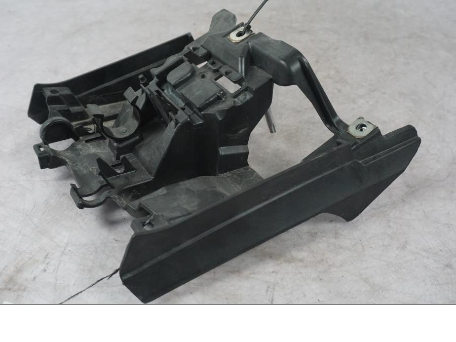 Snett uppifrån på Sadelfäste från en BMW K 1600 GTL -2015 motorcykel.