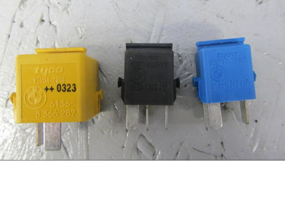 Vänster sida på Relä från en BMW K 1200 LT -2004 motorcykel.