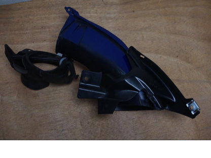 Baksidan på Luftintag från en Yamaha YZF 1000 R1 -2008 motorcykel.