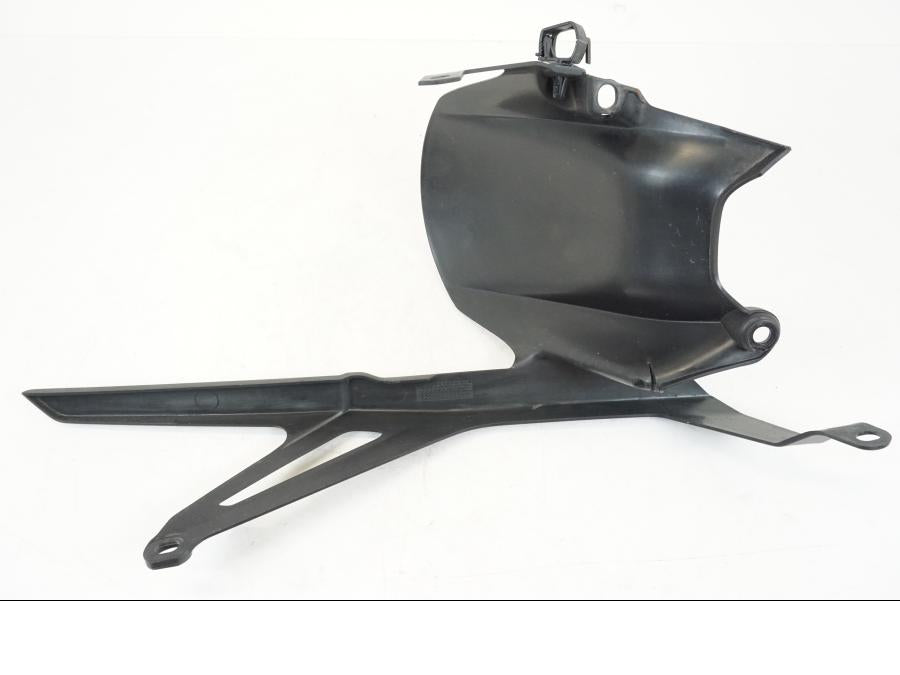 Snett uppifrån på Svingskärm från en Yamaha MT-09 -2021 motorcykel.