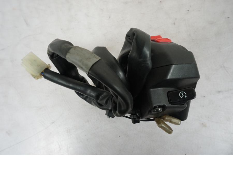 Höger sida på Styrelreglage från en Yamaha MT 125 -2017 motorcykel.