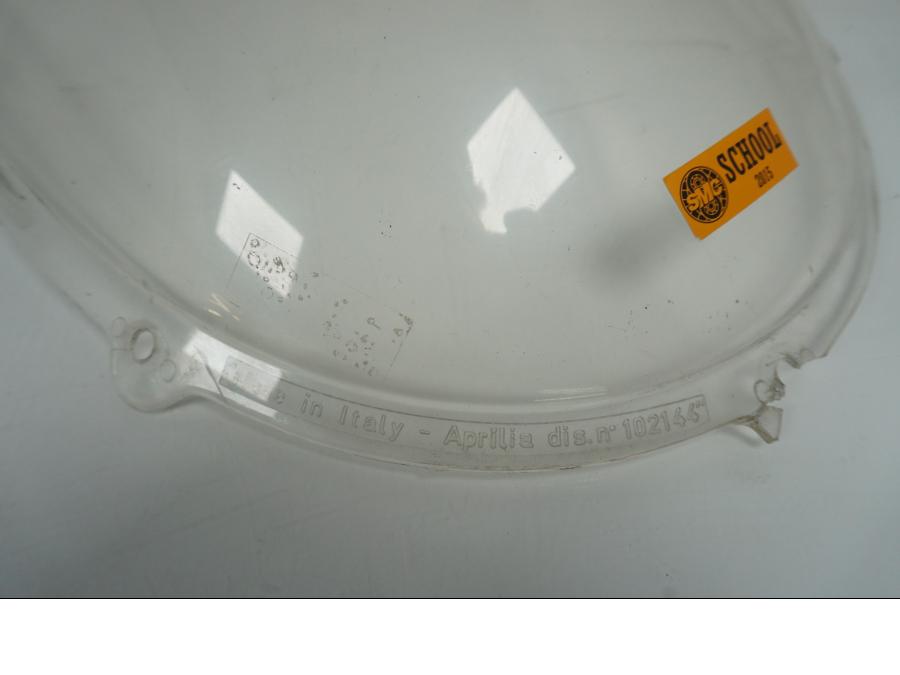 Höger sida på Vindruta från en Aprilia RS 250 -1998 motorcykel.