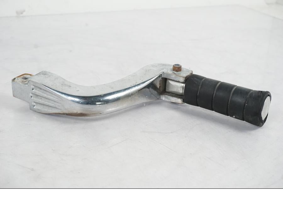 Extrabild4 på Fotpinnesats från en Yamaha XVS 1100A -2005 motorcykel.