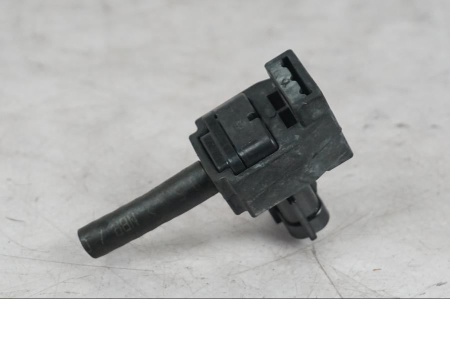 Baksidan på Mapsensor från en KTM 690 SM R -2009 motorcykel.