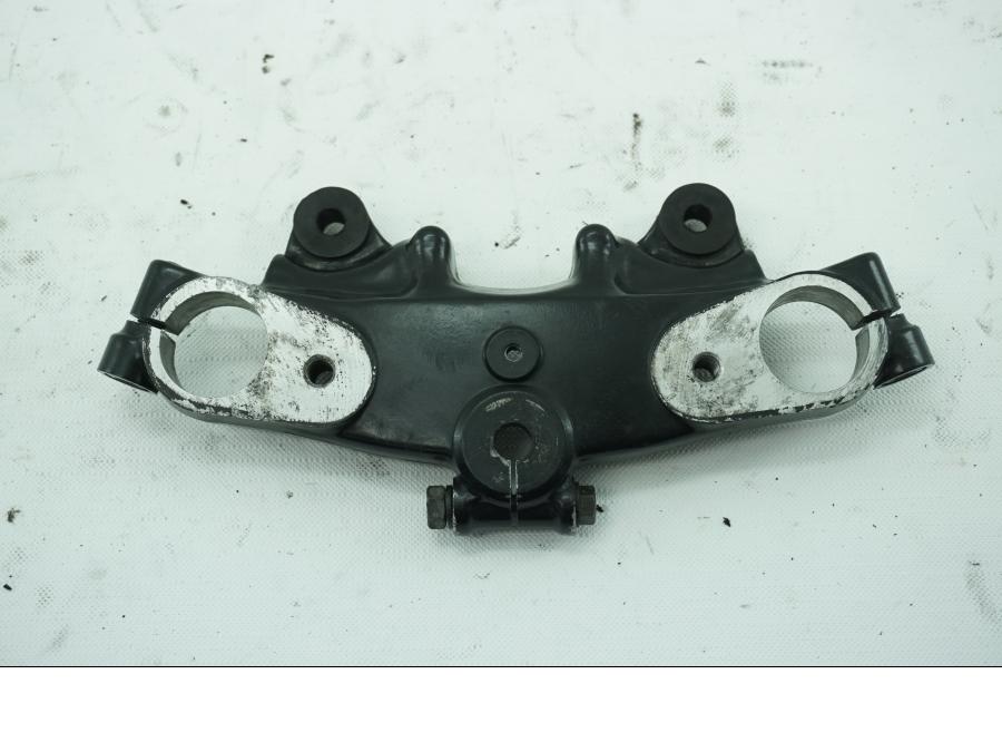 Framsidan på Gaffelkrona från en Suzuki GSX 1100 EF -1985 motorcykel.