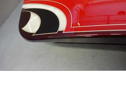 Snett uppifrån på Sidoväska från en Victory Cross Country -2015 motorcykel.