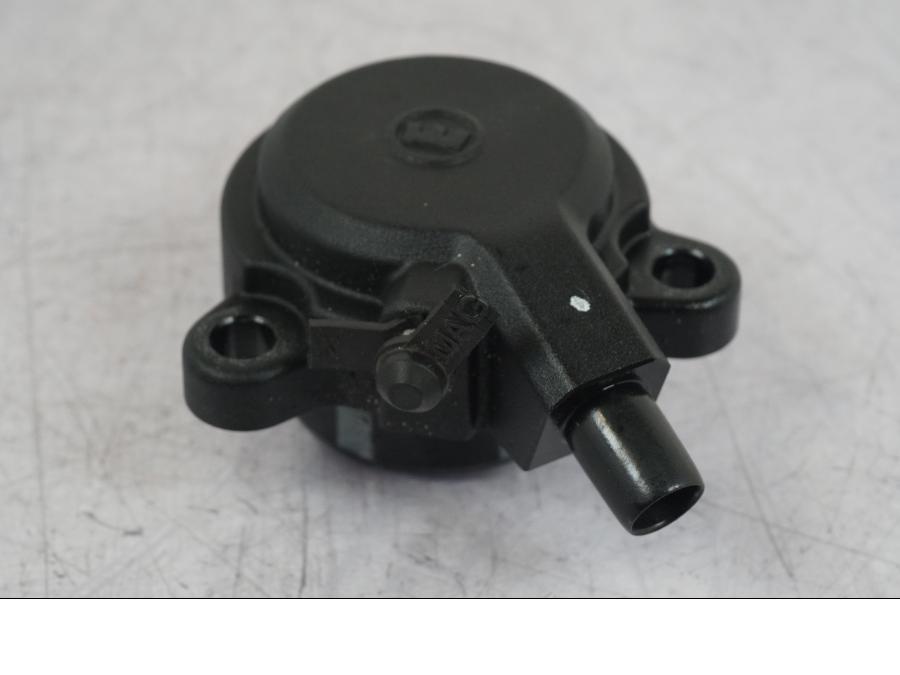 Baksidan på Kopplingslavcylinder från en BMW R 1250 GS -2023 motorcykel.