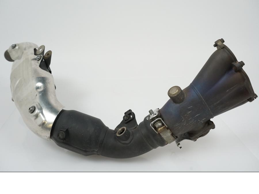 Framsidan på Grenrör från en Yamaha YZF 1000 R1 -2007 motorcykel.