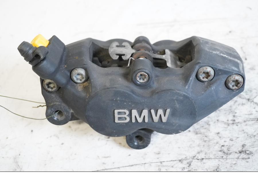 Framsidan på Bromsok från en BMW K 1300 GT -2009 motorcykel.