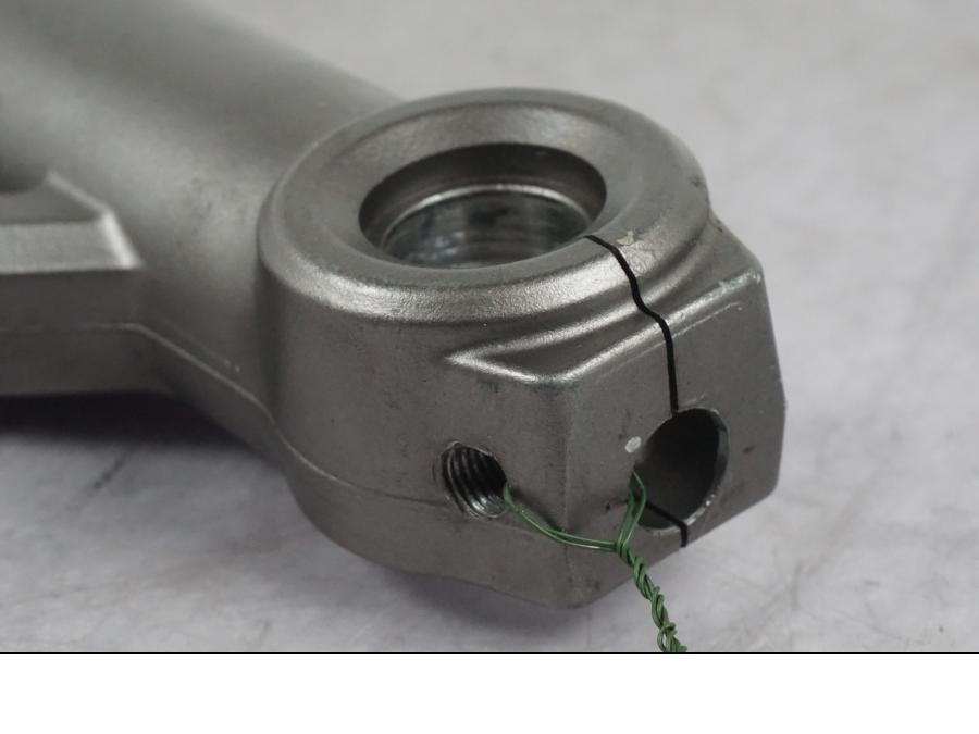 Baksidan på Gaffelben från en Kawasaki ER-6N -2009 motorcykel.