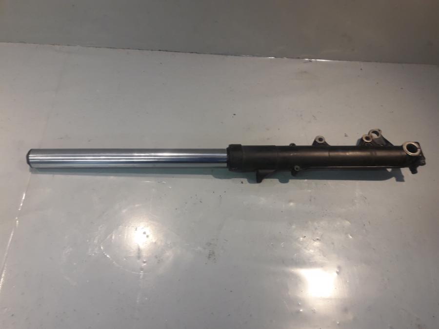 Framsidan på Gaffelben från en BMW K 100 RS -1991 motorcykel.