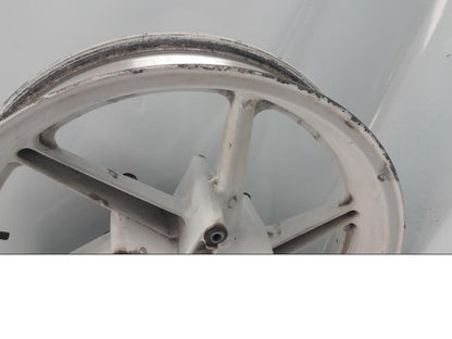 Höger sida på Fälg från en Honda VFR 750 -1993 motorcykel.