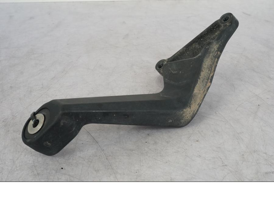 Höger sida på Ljuddämparfäste från en KTM 1290 Super Adventure R -2018 motorcykel.