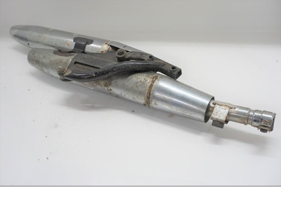 Höger sida på Ljuddämpare från en Yamaha XVZ 1300 -1997 motorcykel.