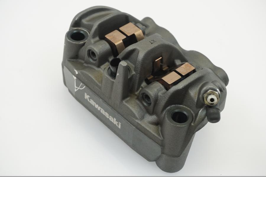 Baksidan på Bromsok från en Kawasaki Z 1000 -2014 motorcykel.