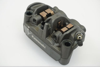 Baksidan på Bromsok från en Kawasaki Z 1000 -2014 motorcykel.