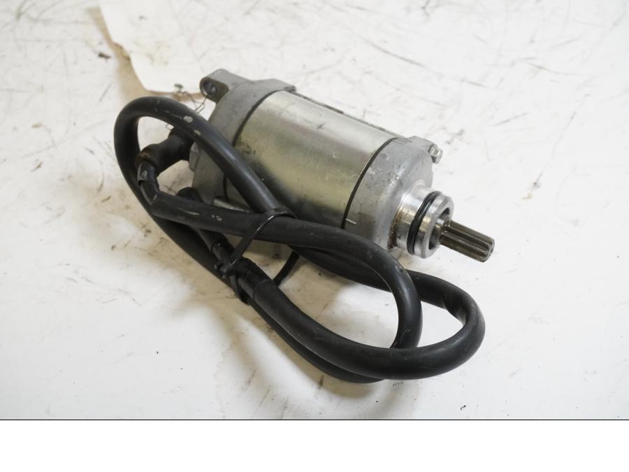 Framsidan på Startmotor från en Kawasaki Z 900 -2017 motorcykel.