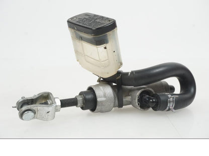 Framsidan på Bromshuvudcylinder från en Suzuki GSX-R 750 -2009 motorcykel.