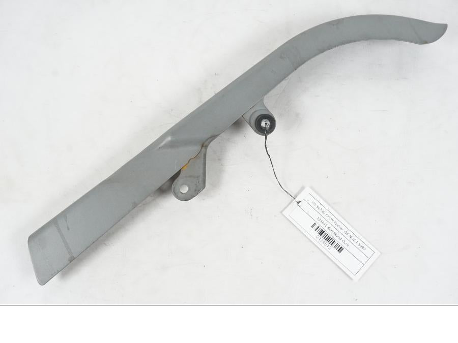 Framsidan på Remskydd från en H-D Softail FXCW Rocker -2008 motorcykel.