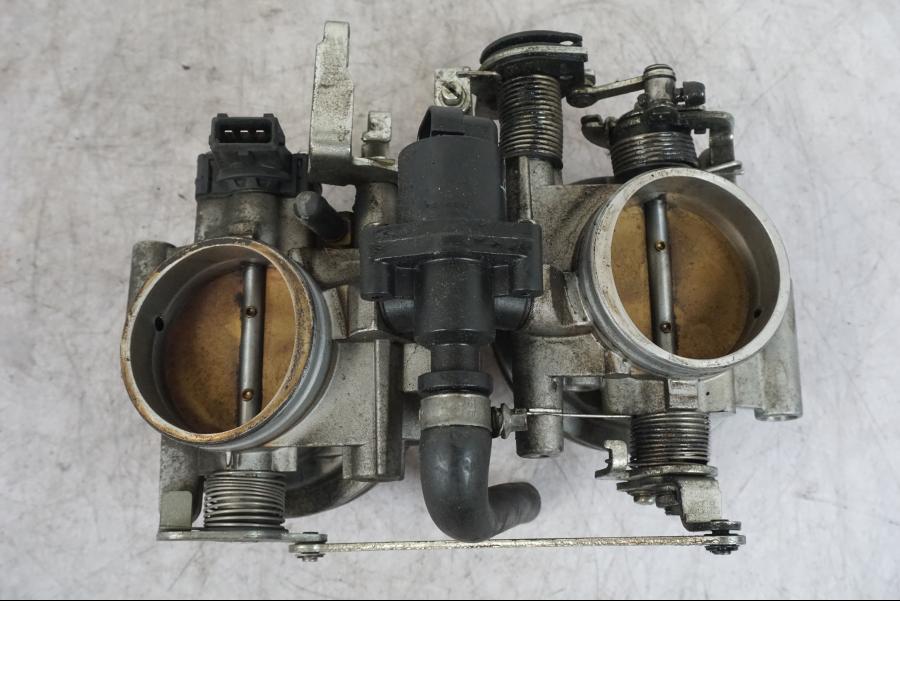 Extrabild2 på Spjällhus från en Buell 1125 R -2008 motorcykel.