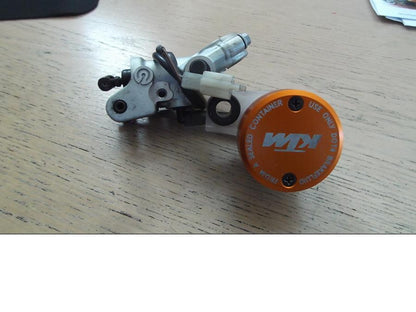 Höger sida på Bromshuvudcylinder från en KTM RC8 -2013 motorcykel.