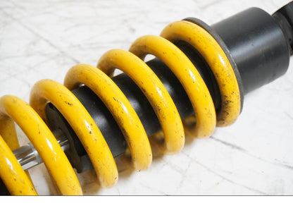 Höger sida på Stötdämpare från en Yamaha YZF-R 125 -2009 motorcykel.