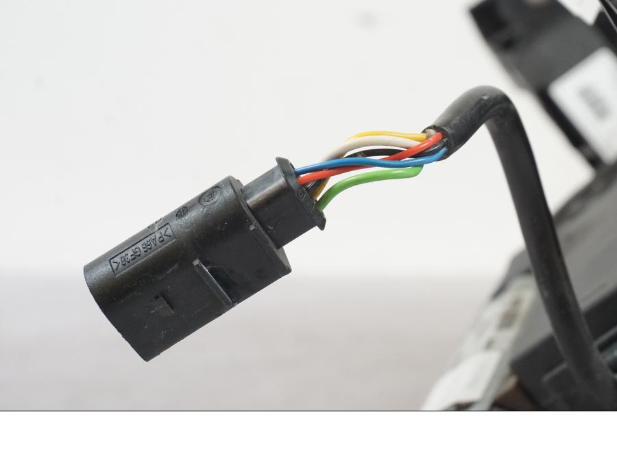 Extrabild1 på Vindrutemotor från en BMW K 1600 GTL -2015 motorcykel.