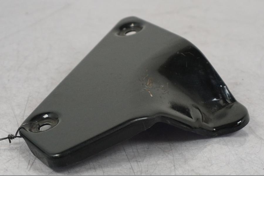 Baksidan på Sidkåpa från en Suzuki VZ 800 -2000 motorcykel.