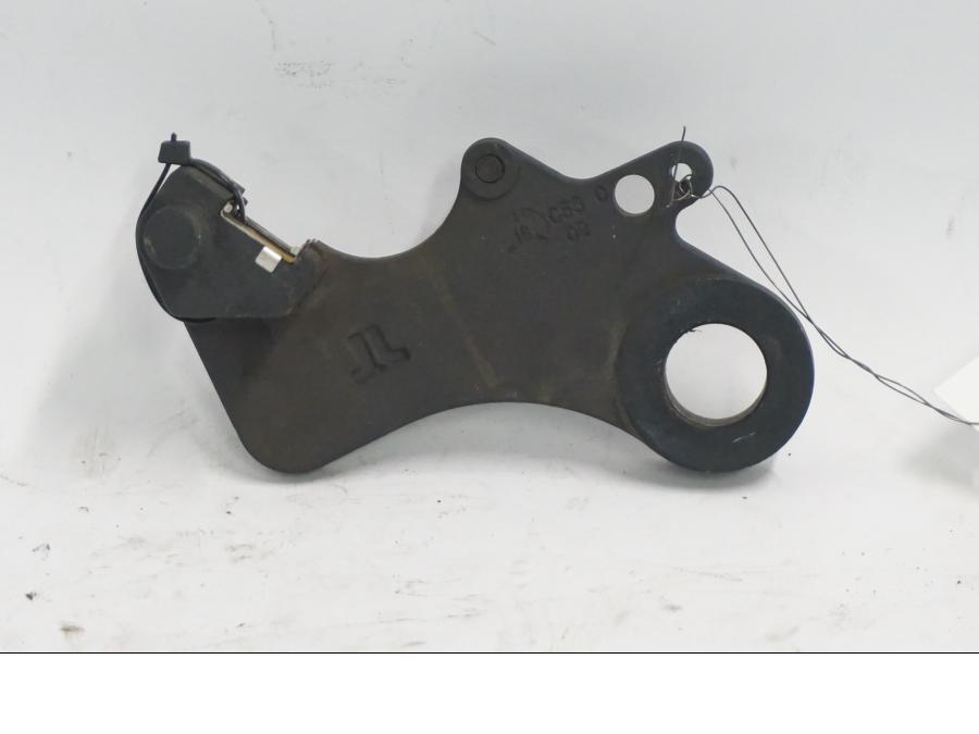 Baksidan på Bromsoksfäste från en KTM 790 Duke -2018 motorcykel.