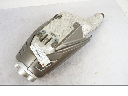 Baksidan på Ljuddämpare från en Triumph Daytona 675 -2007 motorcykel.