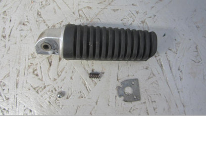 Framsidan på Fotpinne från en Yamaha XT660Z Tenere -2009 motorcykel.