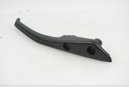 Baksidan på Passagerarhandtag från en Kawasaki Z 1000 SX -2013 motorcykel.