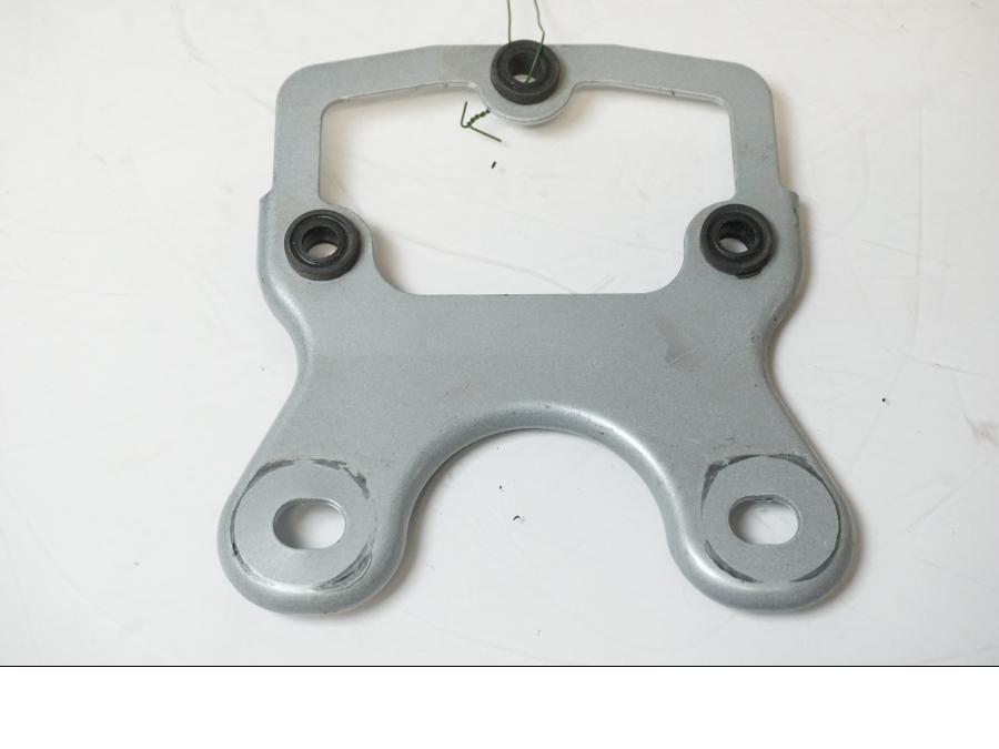 Framsidan på Instrumentfäste från en Husqvarna SM 500 -2006 motorcykel.