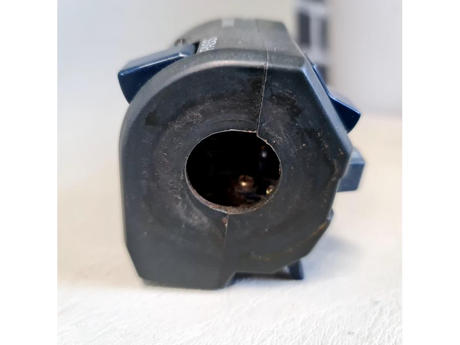 Baksidan på Styrelreglage från en Kawasaki Zephyr 750 -1991 motorcykel.