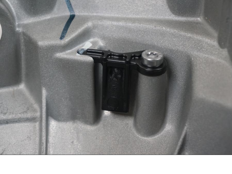 Extrabild3 på Generatorkåpa från en BMW F 850 GS -2019 motorcykel.