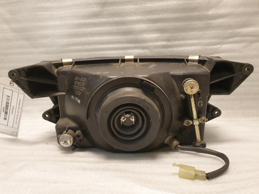 Snett uppifrån på Strålkastare från en Kawasaki ZZR 1100 -1991 motorcykel.