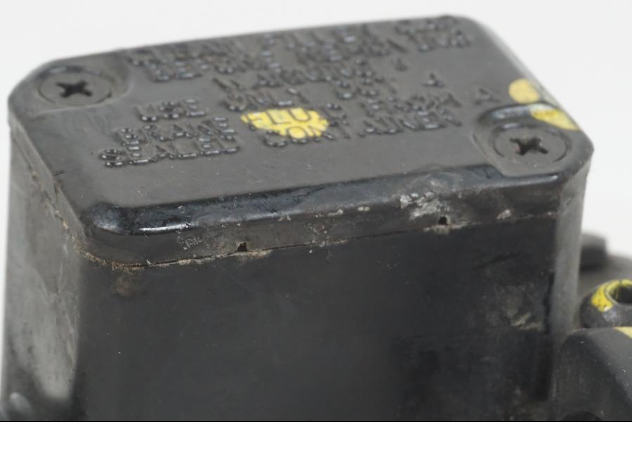 Extrabild4 på Bromshuvudcylinder från en Piaggio MP3 250 -2006 motorcykel.