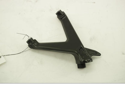 Framsidan på Fotpinnefäste från en Ducati X Diavel S -2017 motorcykel.