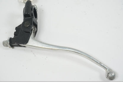 Framsidan på Kopplingsgrepp från en Triumph TT 600 -2001 motorcykel.