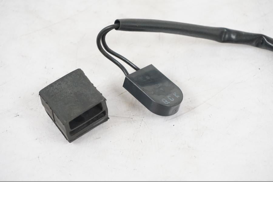 Höger sida på Tilt Sensor från en Yamaha XVS 1100 -2004 motorcykel.