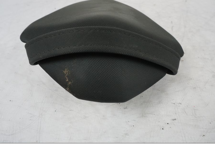 Snett uppifrån på Sadel från en Kawasaki Z 800 -2014 motorcykel.