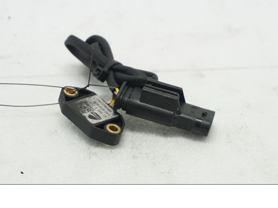 Framsidan på Växellådsgivare från en Ducati Hypermotard -2020 motorcykel.