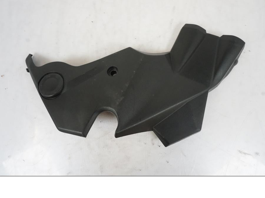 Framsidan på Ramskydd från en Kawasaki ER-6N -2012 motorcykel.