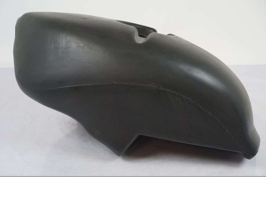 Baksidan på Bensintank från en Aprilia RS 125 -2000 motorcykel.