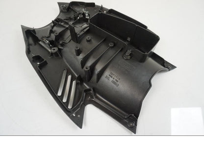 Snett uppifrån på Undertail från en Aprilia RS 125 -2008 motorcykel.