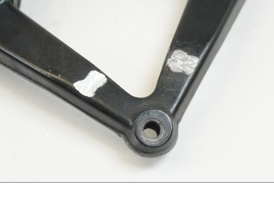 Höger sida på Styrdämpare från en Ducati Streetfighter S -2011 motorcykel.