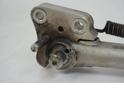 Snett uppifrån på Sidostöd från en BMW S 1000 R -2019 motorcykel.